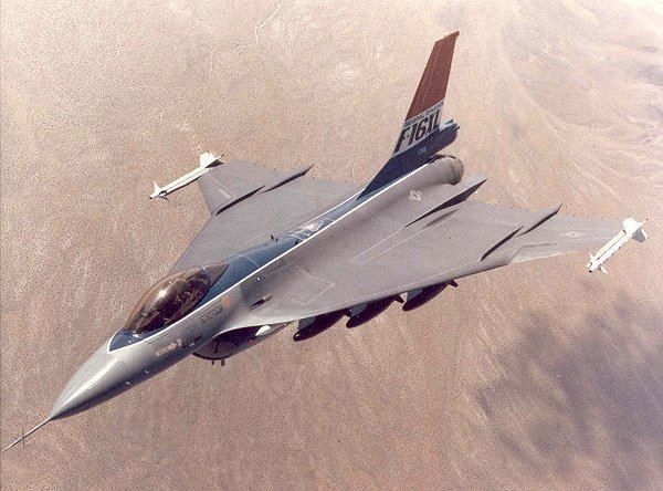 GD F-16XL.jpg