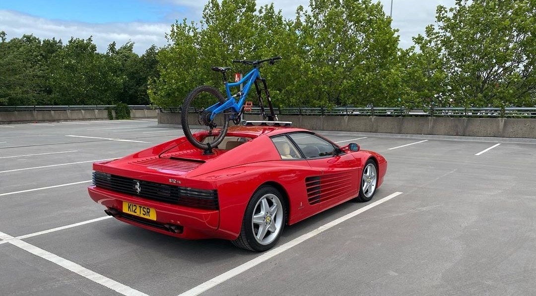 porte vélo Ferrari.jpg